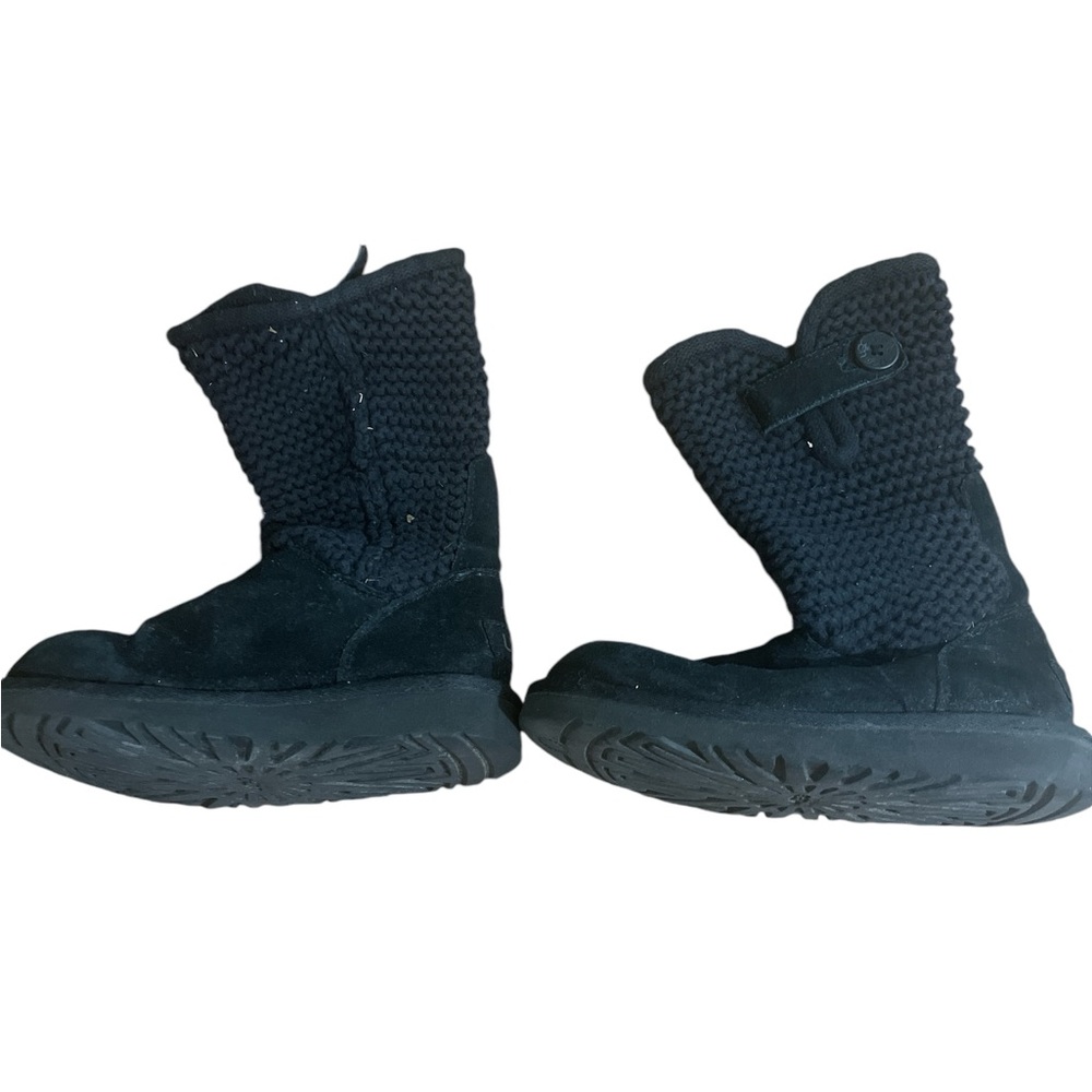 Girls black suede tall Ugg boots sweater top sz 1 winter boots fur lined winter